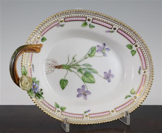 A Royal Copenhagen Flora Danica single-handled dish, second half 20th century, 22cm